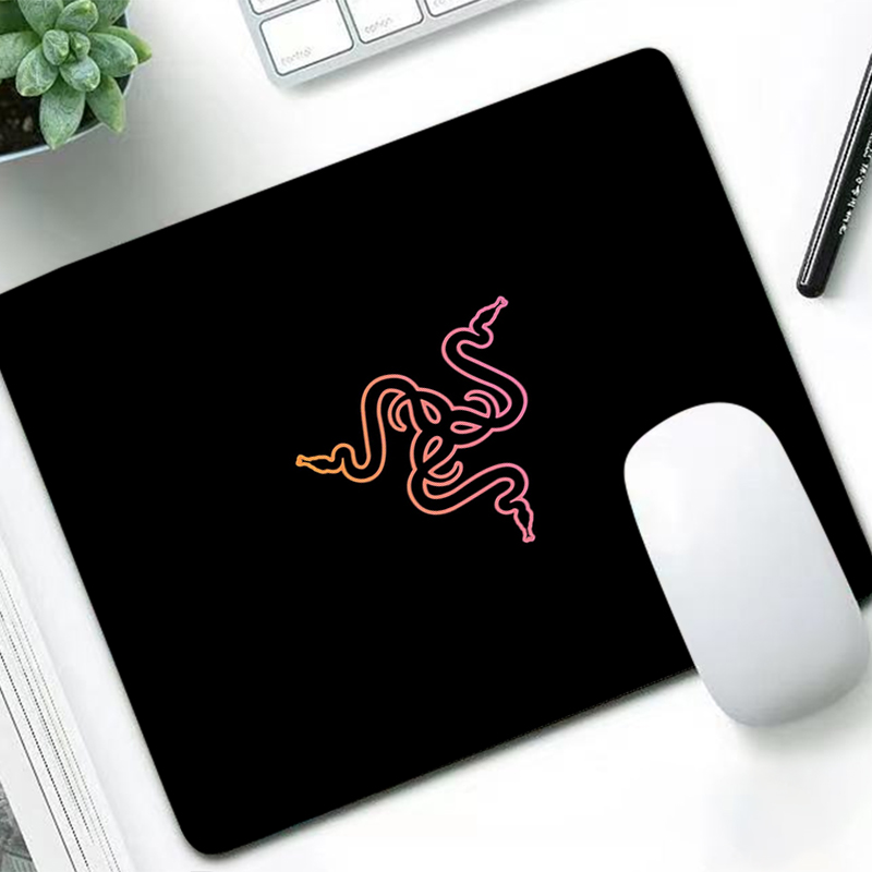 Razer Tappetino per mouse di l - Gaming Accessories For Gaming Setup recensione e prezzo